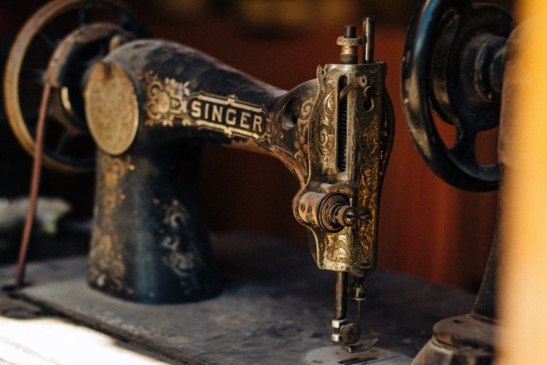 Best Sewing Machine For Beginners